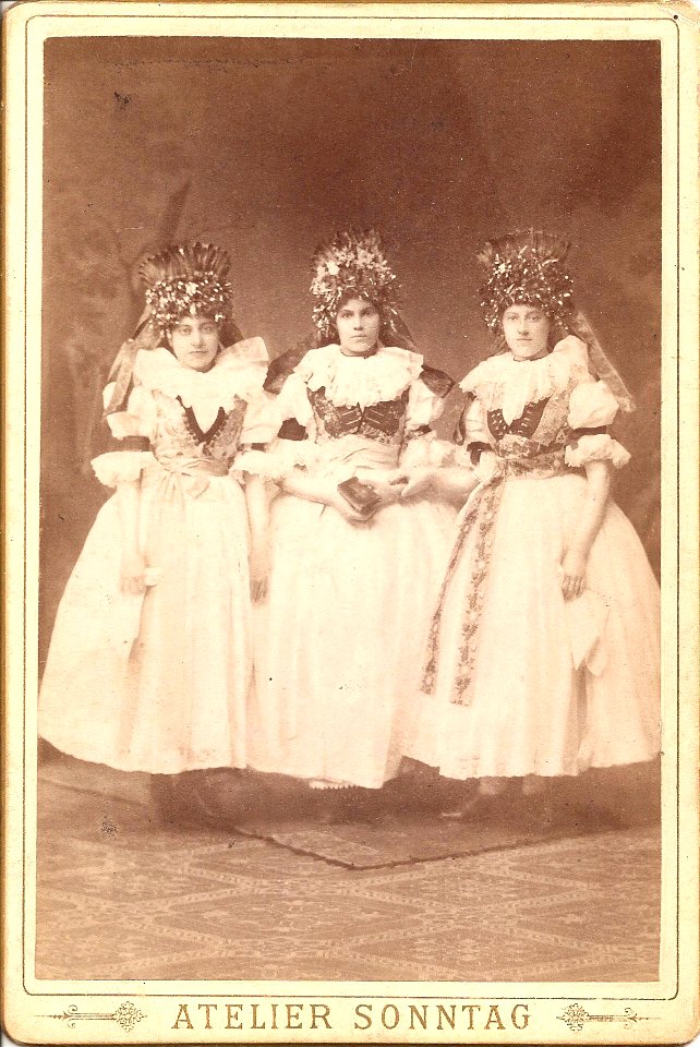 Three Girls ca 1885 (1)
