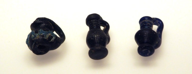 Three vase-shaped pearls-MF 3666-MF 3667-MF 3668-P8190086