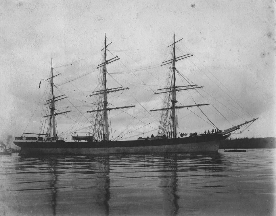 Three-masted ship THIRLMERE at anchor, Washington, ca 1900 (HESTER 658)