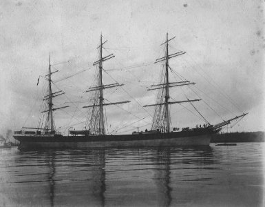 Three-masted ship THIRLMERE at anchor, Washington, ca 1900 (HESTER 658)