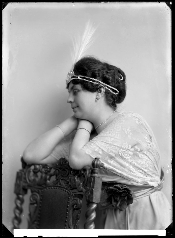 Thyra Schubert Wise, opera singer - SMV - NS024