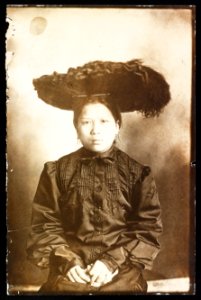Tie You, wife of Mock Duck, leader of Hip Sing Tong organization in Chinatown, New York City, New York LCCN2015649891