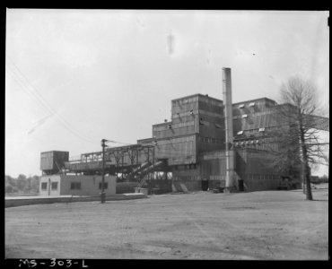 Tipple of mine which was opened in 1943. Pyramid Coal Company, Victory Mine, Terre Haute, Vigo County, Indiana. - NARA - 540350