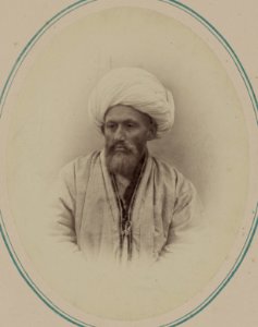 Tipy narodnostei turkestanskago kraia. Tadzhiki. Ishan khodzha, samarkandskii kazy (sud'ia) LCCN2007682073