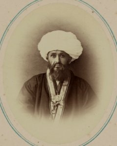 Tipy narodnostei turkestanskago kraia. Tadzhiki. Makhmud Khan ura-tiubinskii kazy (sud'ia) LCCN2007682071