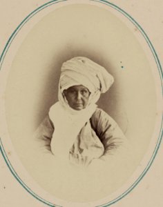 Tipy narodnostei turkestanskago kraia. Tsyganki (Mazang). Bibi-arbab LCCN2007682097
