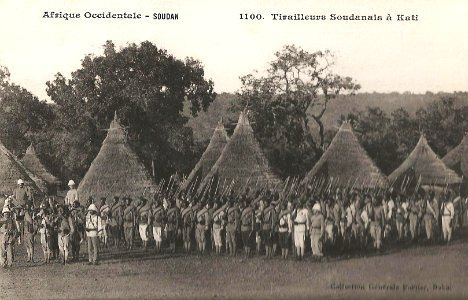 Tirailleurs soudanais à Kati (1)