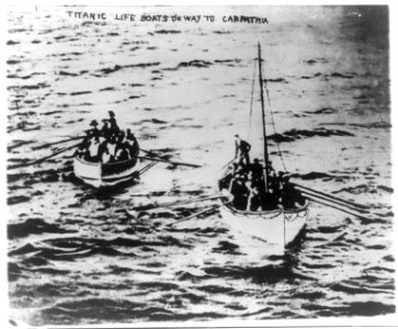 TITANIC life boats on way to CARPATHIA LCCN2001704327