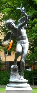 Tjusningen (Mariatorget), gjuten i brons 1917, skulpterad av Per Hasselberg, 2019