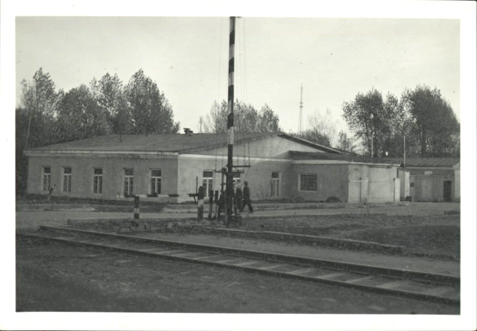 TLA 1465 1 4969 Mere pst ja Sadama tn nurk. (Endine Admiraliteedi kantselei hoone, hiljem üks Riigi Sadamatehase hoonetest 1964