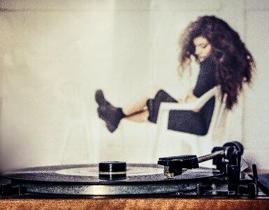 Music turntable tinge photo