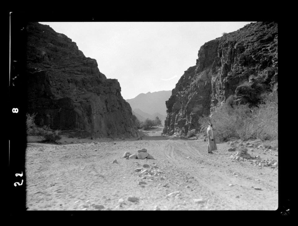 To Sinai by car. El-Buab, 'Gates' into Wadi Zeav LOC matpc.15566
