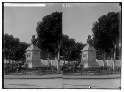 To Sinai via the desert. Statue of Waghorn at Port Tewfik. LOC matpc.01941