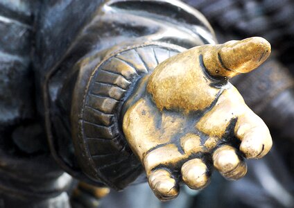 Old open hand left