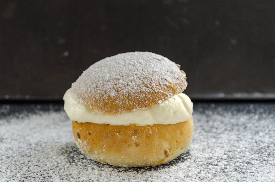 Pastry dessert cream
