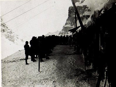 Toblinger Knoten, Feldmesse am 27.1.1917. (BildID 15578907)