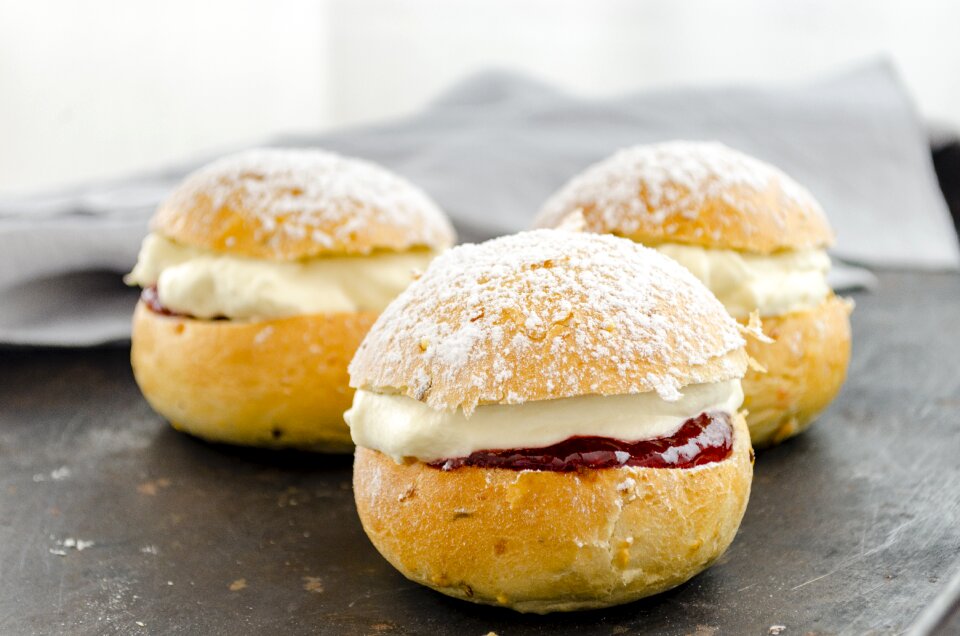 Pastry dessert cream