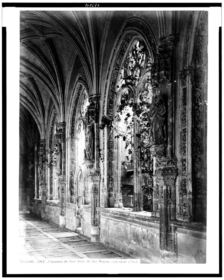 Toledo. Claustro de San Juan de los Reyes, visto desde el fondo LCCN94511787