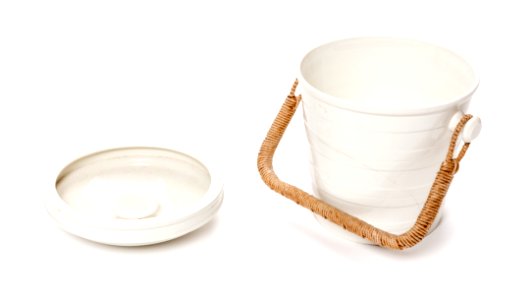 Toiletthink av flintporslin, 1900-tal - Skoklosters slott - 108359