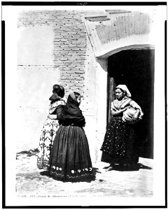 Tolèdo. Groupe de villageoises (d'après nature) - J. Laurent. Madrid. LCCN94511873