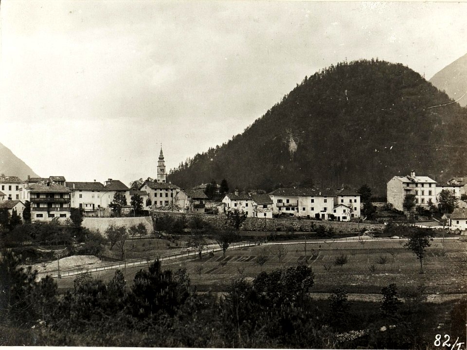 Tolmein gegen Westen gesehen 6.5.1916. (BildID 15594635)