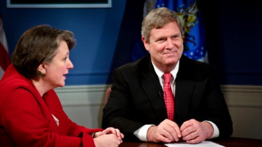 Tom Vilsack & Kathleen Merrigan 20120229-OSEC-LSC-0085