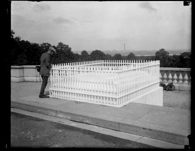 Tomb of Unknown Soldier, Arlington National Cemetery, Arlington, Virginia LCCN2016894395