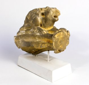 Tomb portion with rabbit grotesque
