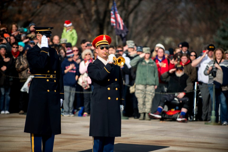 Tomb of the Unknown Soldier - taps (16013718455)