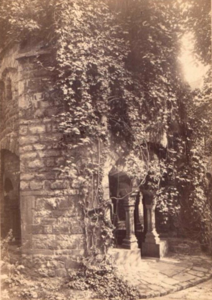 Tonsur im Klostergarten Kloster Unser Lieben Frauen Magdeburg