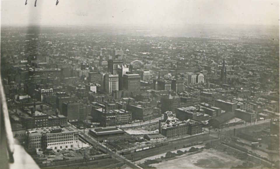 Toronto from the Air (HS85-10-35811)