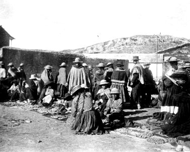 Torget i Santa Rosa med quichuaindianer. Santa Rosa, Sydamerika. Peru - SMVK - 002534