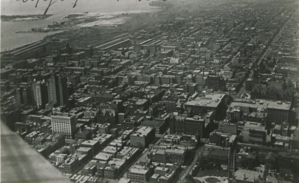 Toronto from the Air (HS85-10-35825)