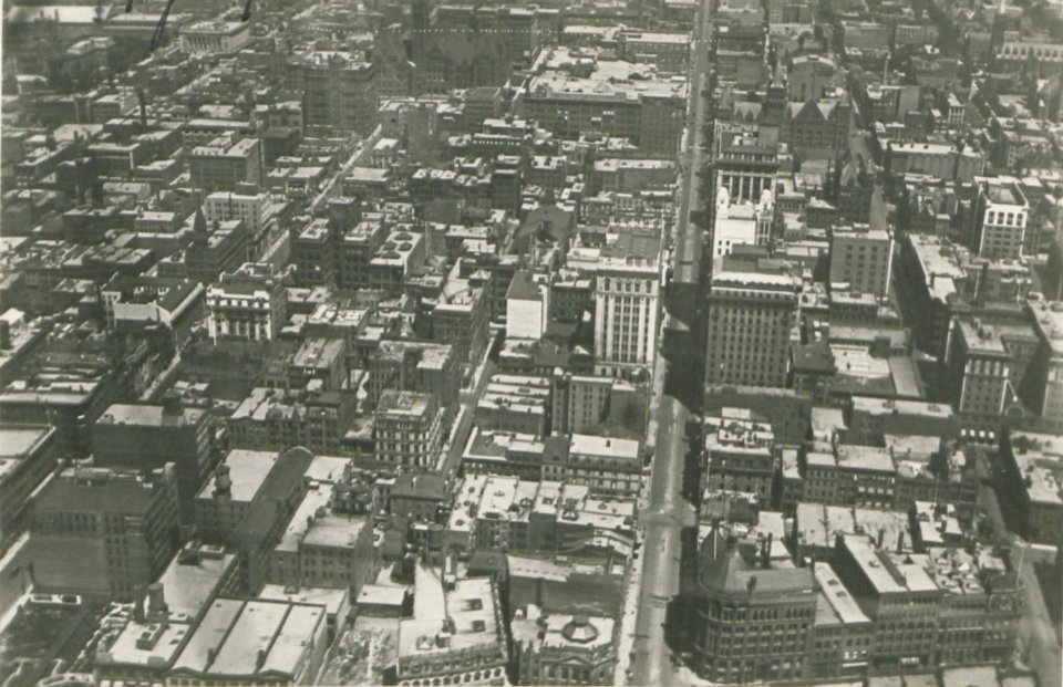 Toronto from the Air (HS85-10-35818)