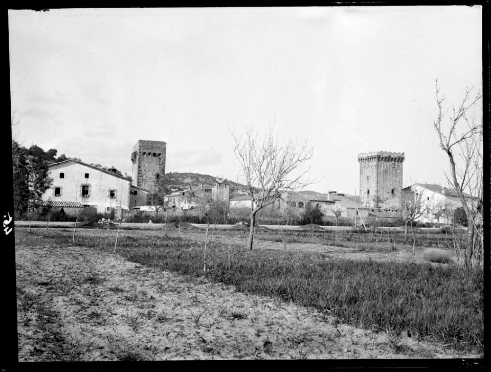 Torres de la carretera a Castelldefels