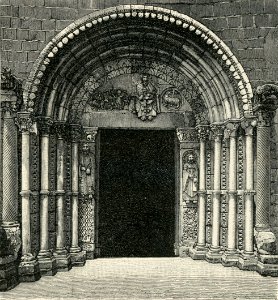 Toscanella porta grande della chiesa di Santa Maria Maggiore