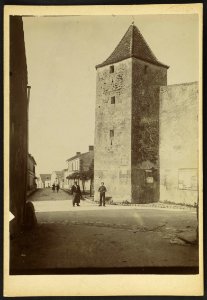 Tour carrée - J-A Brutails - Université Bordeaux Montaigne - 1209