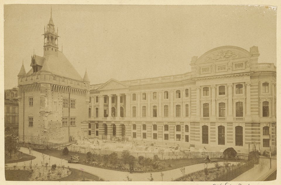 Toulouse. Le Capitole - FRAC31555 26Fi67 2