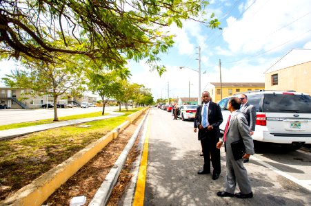 Tour of Liberty Square Miami, Florida (34073541615)