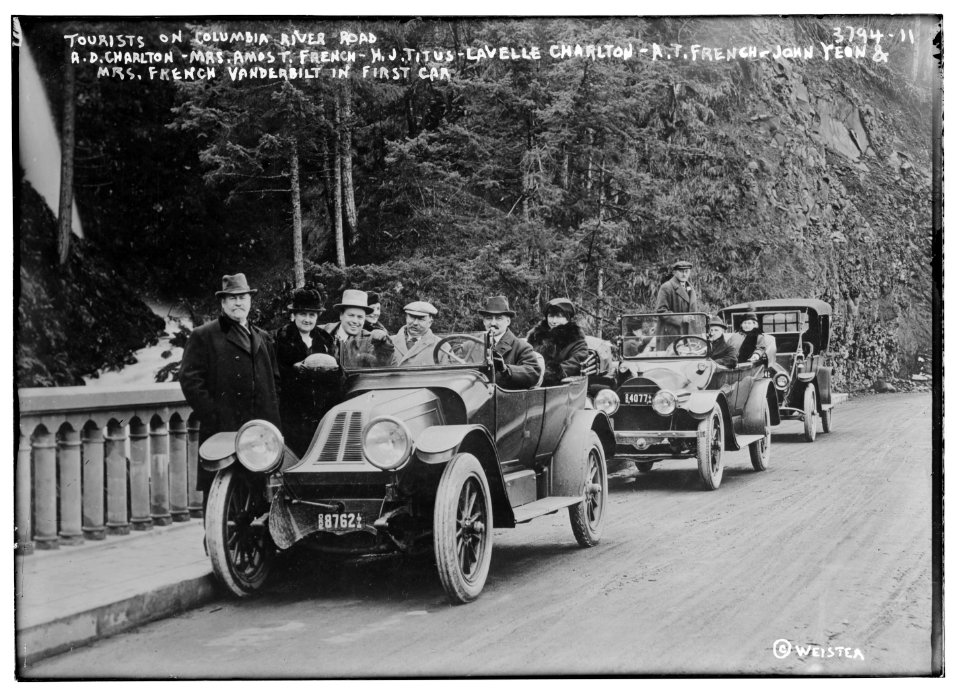 Tourists on Columbia River Road - A.D. Charlton - Mrs. Amos T. French - H.J. Titus - Lavelle Charlton - A.T. French - John Yeon & Mrs. French Vanderbilt in first car LCCN2014701263