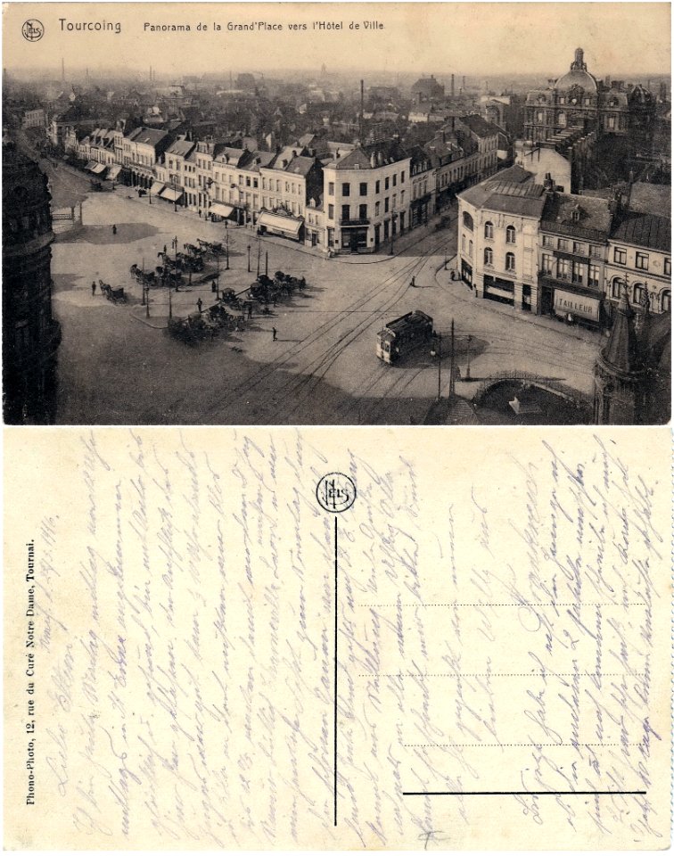 Tourcoing — Panorama de la Grand'Place vers l'Hôtel de Ville. Ville ,v°-r°
