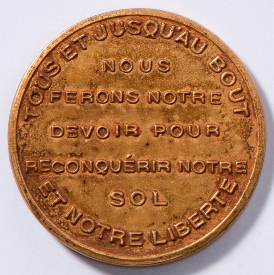 Tous et Jusqu'au Bout Nous Ferons Notre Devoir Pour Reconquérir Notre Sol et Notre Liberté, medal by Jacques Marin (1877-1950), Belgium, 1915, Coins and Medals Department of the Royal Library of Belgium, 2Lef 19 - 67 (verso)