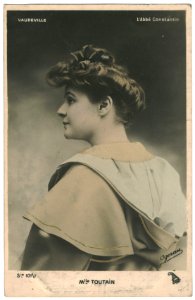 TOUTAIN, Blanche Cornucopia. 101-1. Vaudeville. L'Abbé Constantin. Photo Ogerau