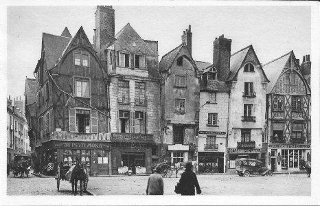 Tours-Place Plumereau vers 1930
