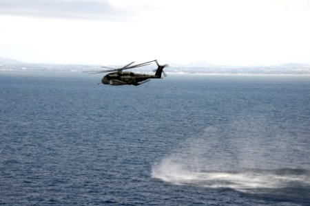 Towing Exercise, RIMPAC 2014 140719-N-FN215-090