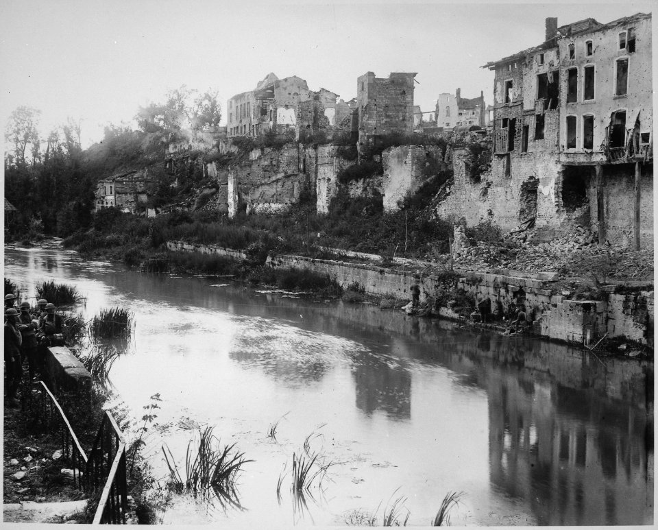 Town of Varennes, France, view due west across the River Aire., 09-27-1918 - NARA - 530757