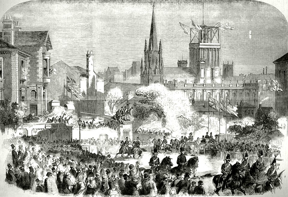 Town Hall view from Clarendon Road (1)