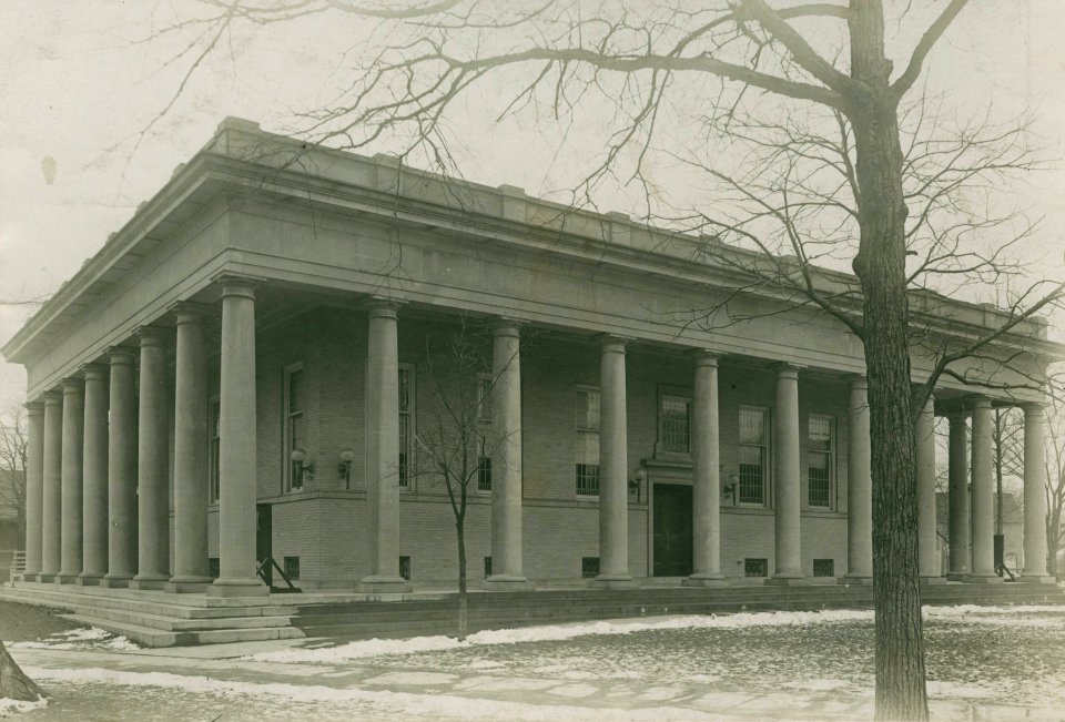 Town Hall, Wilmette, Illinois, early 20th century (NBY 940)