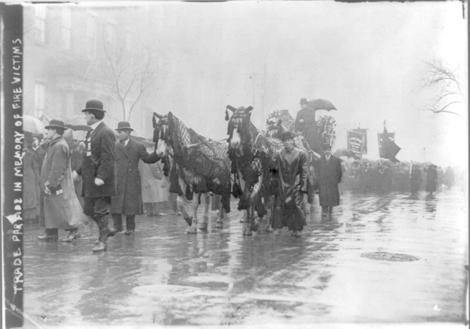 Trade parade in memory of fire victims LCCN2002709196