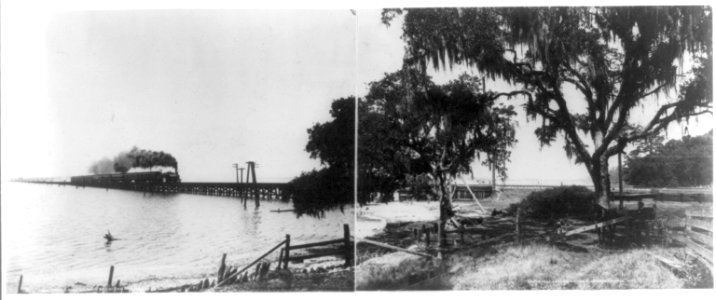 Train crossing railway bridge over Back Bay, Ocean Spring, Mississippi LCCN2016651839